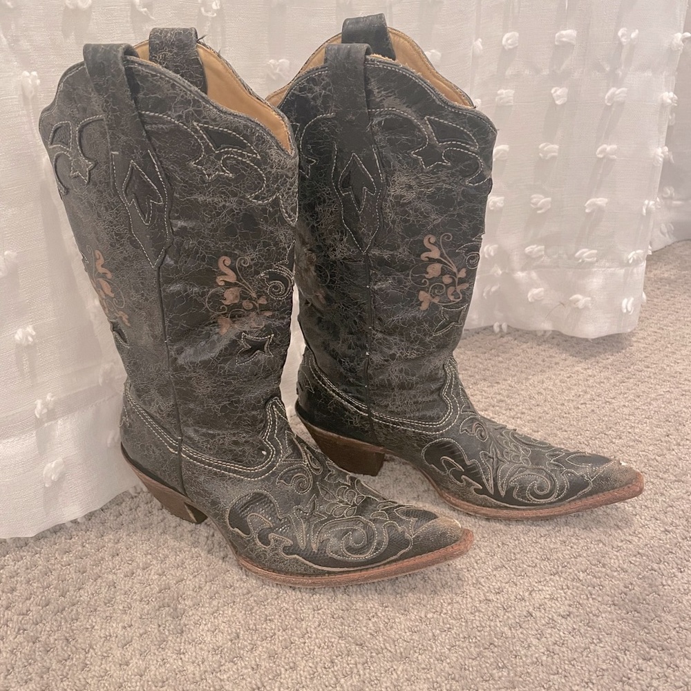 Corral vintage black cowboy boots
